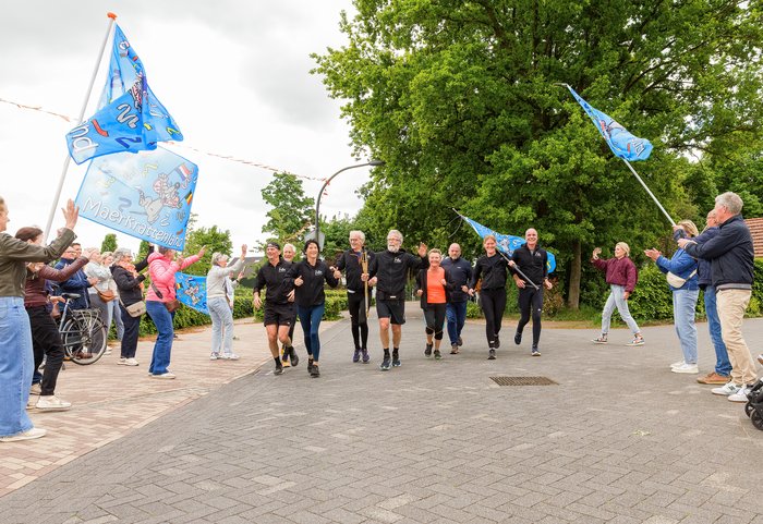 Bevrijdingsvuur gedragen door hardlopers