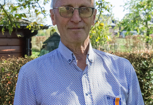 Ad van Gorp met zijn lintje