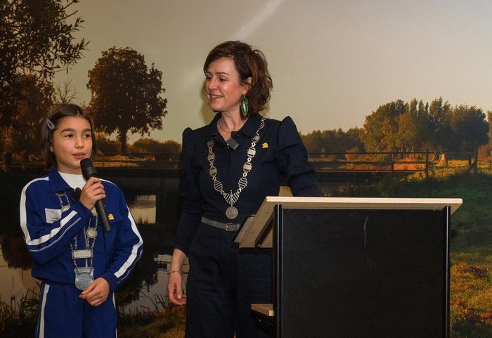 Burgemeesters Lieke en Laïz